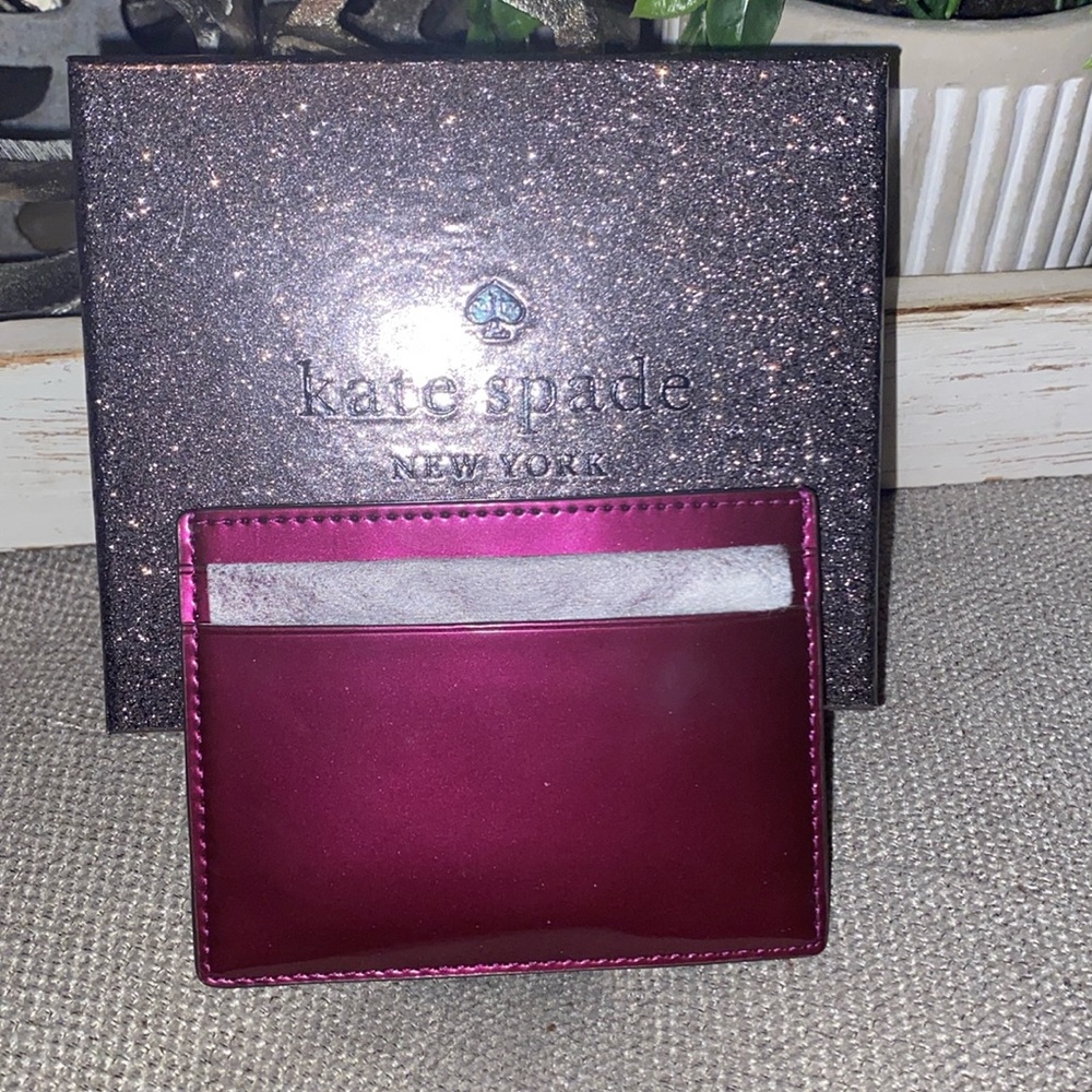 Kate Spade Kenzie Patent fabric Card Holder In Dark Raspberry, New in Box - Picture 3 of 6